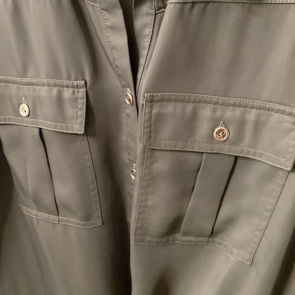 Chicos Womens Green Button Front Draw Waist Tunic Length Blouse - Size 1 (M) - Picture 2 of 10